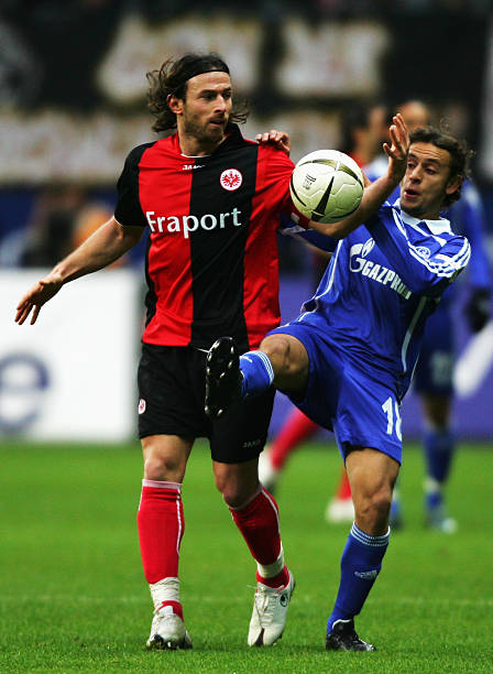 更肩负着带 更肩负着带